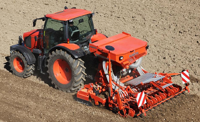 Kubota-M7-170-hp-new-tractor-kverneland-orange.jpg