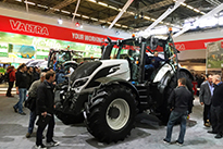 Tractor_Valtra_T4_Series_005_Exhibition__SIMA_2015-.jpg